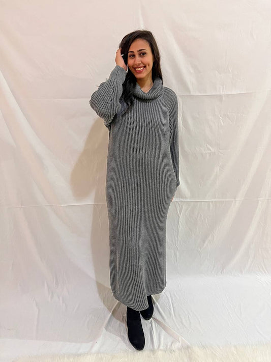 Turtle neck knitted dress