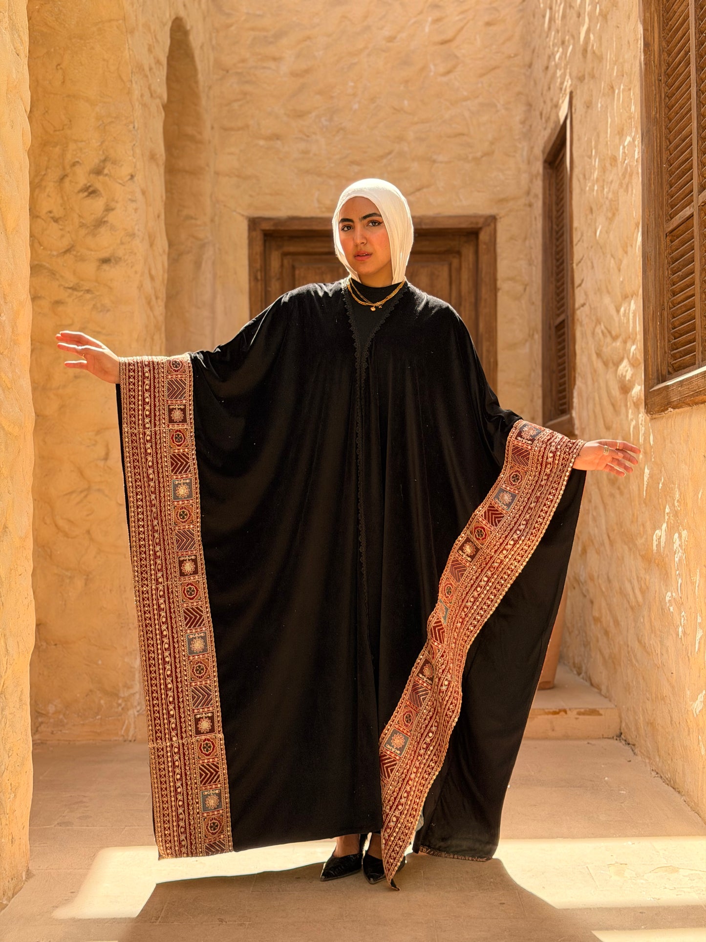 Royal Heritage  Shawl Red Kaftan